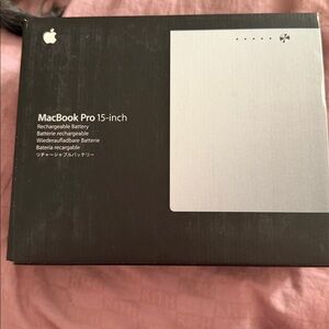 Macbook Pro 15 Inch battery box